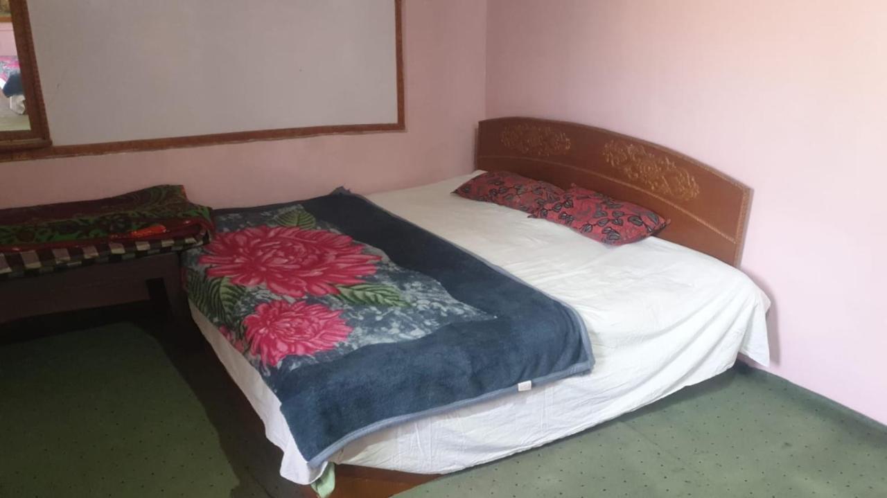 Lake Boulevard Guest House Srinagar  Luaran gambar