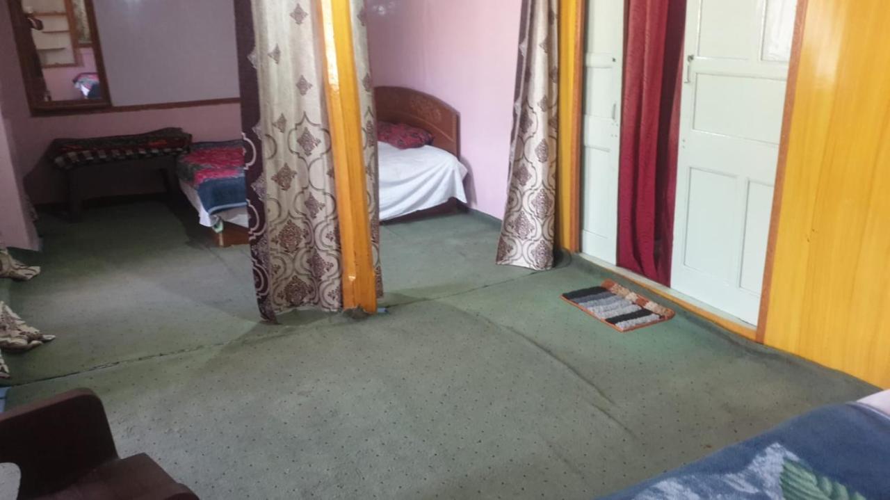 Lake Boulevard Guest House Srinagar  Luaran gambar